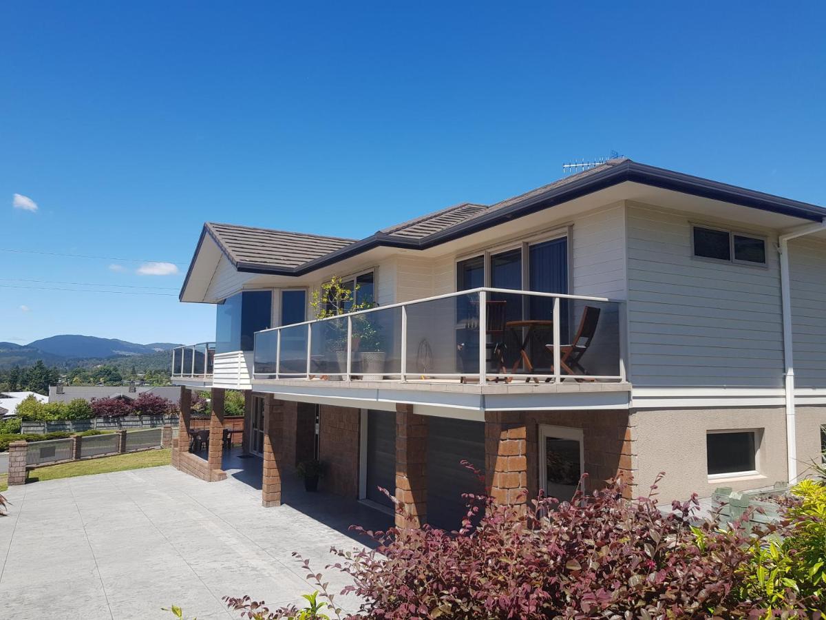 Rotorua Views B&B/Apartment エクステリア 写真