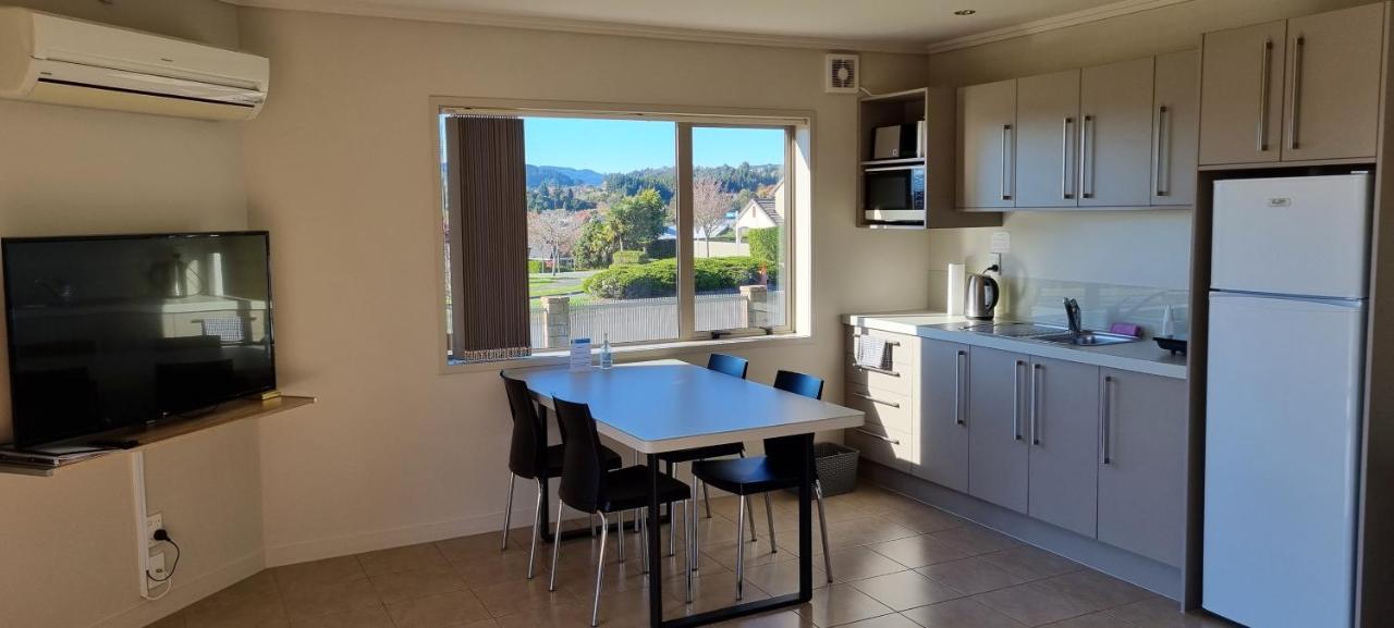 Rotorua Views B&B/Apartment エクステリア 写真
